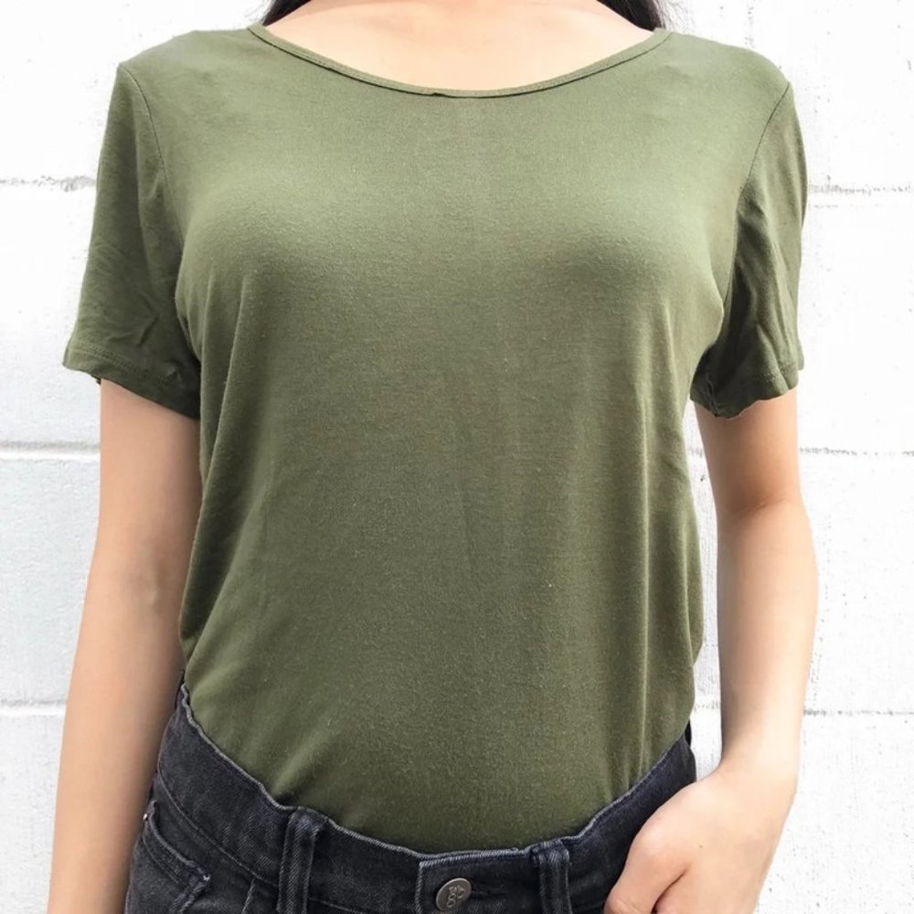 The Gap Army Green Short-sleeve T-Shirt
